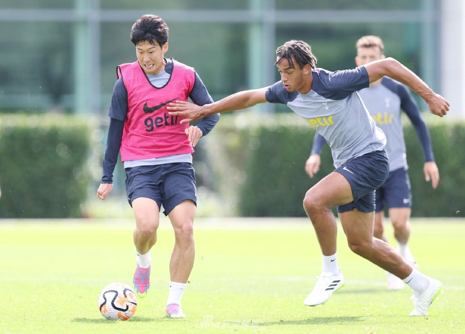 他与施罗德 他与施罗德